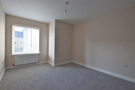 2 bedroom Flat to let in Maresfield Road, Barleythorpe, LE15