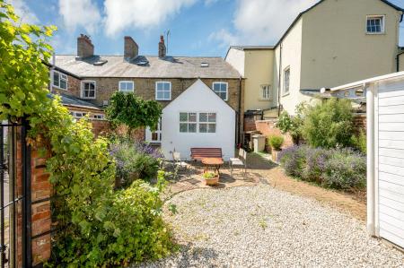 5 bedroom Terraced House for sale in Leicester Road, Uppingham