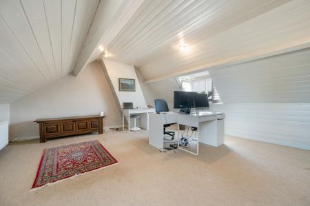 5 bedroom Terraced House for sale in Leicester Road, Uppingham