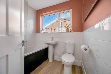 3 bedroom Detached house for sale in Alexander Crescent, Oakham, LE15