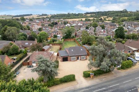 3 bedroom House for sale in Braunston Road, Oakham