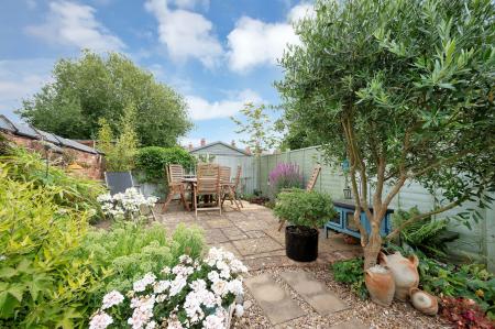 2 bedroom Terraced House for sale in Kings Road, Oakham