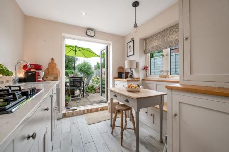 2 bedroom Terraced House for sale in Kings Road, Oakham