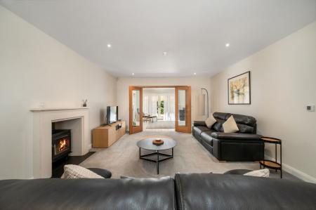 4 bedroom Detached house for sale in Spinney Hill, Oakham