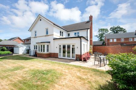 4 bedroom Detached house for sale in Spinney Hill, Oakham