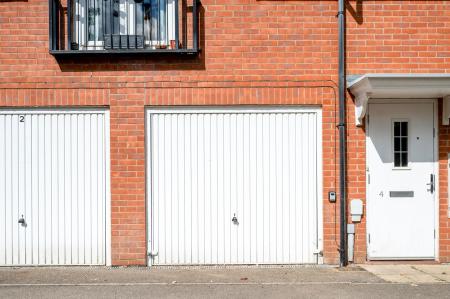 3 bedroom Terraced House for sale in Mallard Court, Oakham, LE15