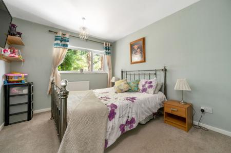 3 bedroom Terraced House for sale in Deweys Close, North Luffenham, LE15