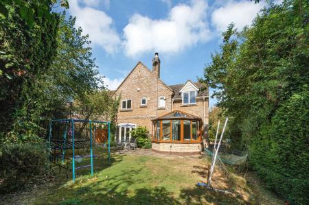 4 bedroom Detached house for sale in Willow Close, Whissendine, LE15