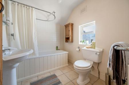 2 bedroom Detached house for sale in Finkey Street, Oakham, LE15