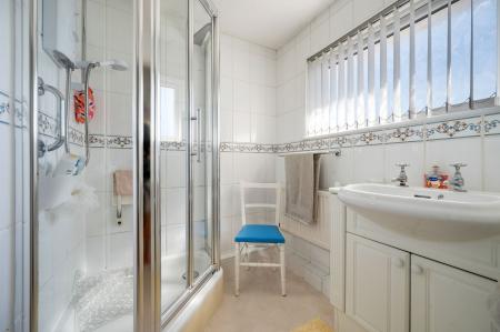 3 bedroom End of terrace house for sale in Cheviot Close, Oakham, LE15