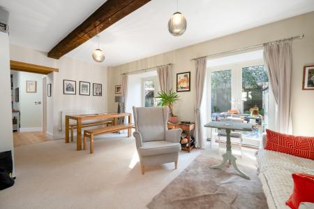 4 bedroom End of terrace house for sale in Jubilee Gardens, Cottesmore