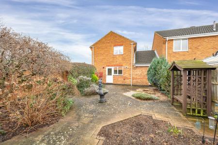 3 bedroom Detached house to let in Alsthorpe Road, Oakham, LE15