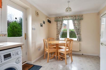 3 bedroom Detached house to let in Alsthorpe Road, Oakham, LE15