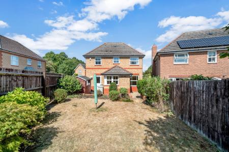 3 bedroom Detached house to let in Gilmore Close, Oakham, LE15