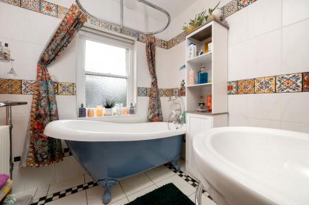 3 bedroom Semi-detached house for sale in Brooke Road, Oakham, LE15