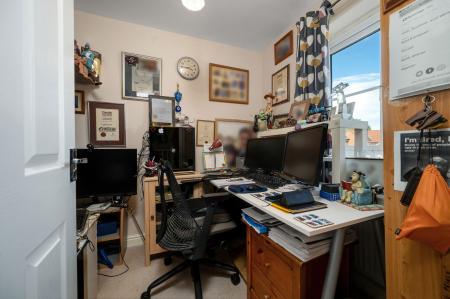 3 bedroom Semi-detached house for sale in Farrer Way, Barleythorpe, LE15