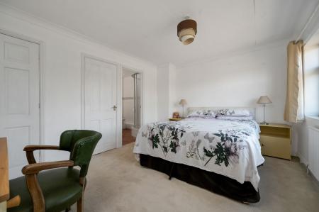 4 bedroom Detached house for sale in Glebe Way, Oakham, LE15
