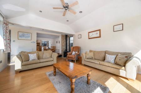 3 bedroom House for sale in Orchard Close, Egleton, LE15