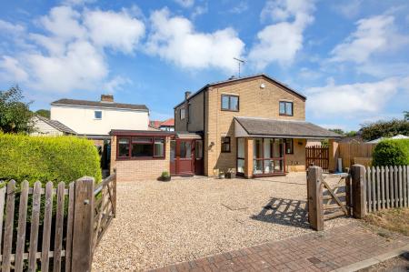 Orchard Close, Egleton, LE15