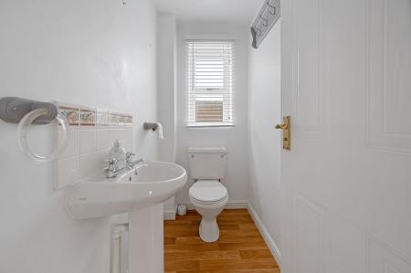 3 bedroom Detached house to let in Livingstone Close, Oakham, LE15