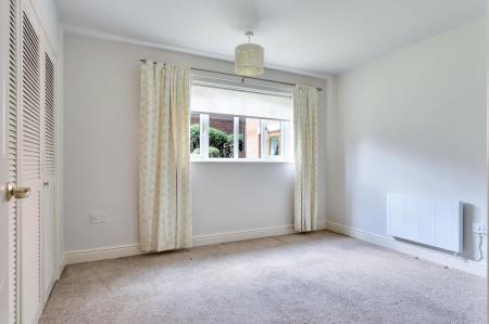 2 bedroom Flat to let in Station Road, Watchorn Court Station Road, LE15