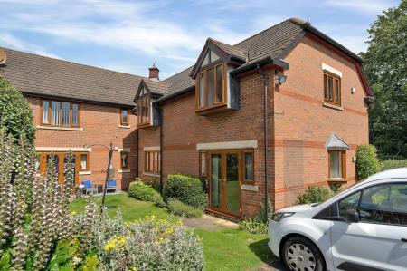 2 bedroom Flat to let in Station Road, Watchorn Court Station Road, LE15