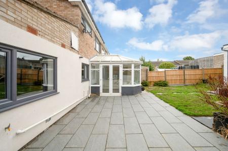4 bedroom Semi-detached house to let in Hudson Close, Oakham, LE15