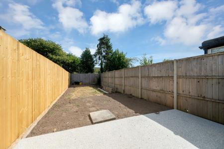 2 bedroom End of terrace house to let in Kings Road, Oakham, LE15
