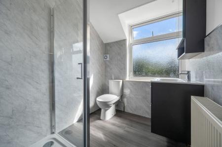 2 bedroom End of terrace house to let in Kings Road, Oakham, LE15