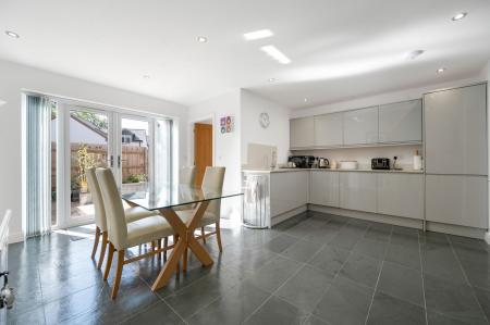 3 bedroom End of terrace house for sale in Braunston Road, Oakham, LE15