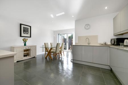 3 bedroom End of terrace house for sale in Braunston Road, Oakham