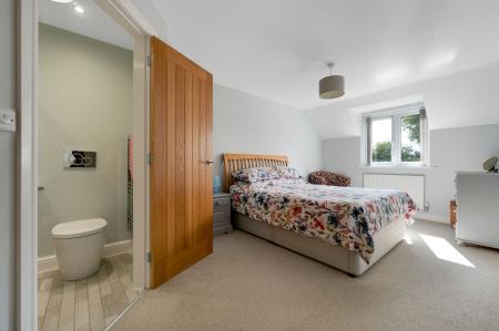 3 bedroom End of terrace house for sale in Braunston Road, Oakham, LE15