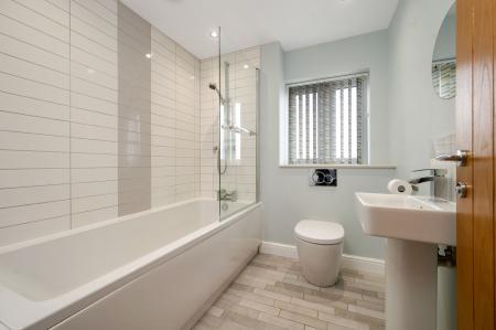 3 bedroom End of terrace house for sale in Braunston Road, Oakham, LE15