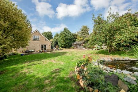 4 bedroom Detached house for sale in Great Lane, Greetham