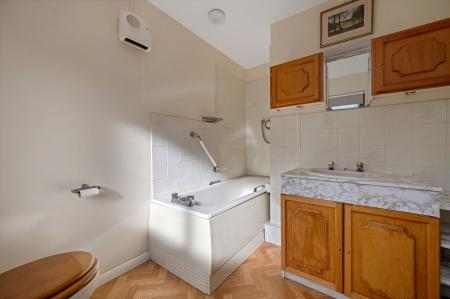 5 bedroom Detached house for sale in Cottesmore Road, Burley