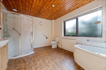 5 bedroom Detached house for sale in Cottesmore Road, Burley
