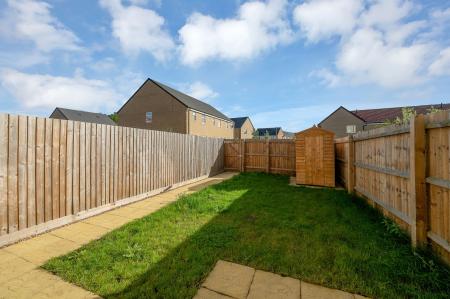 4 bedroom Terraced House to let in Stud Road, Barleythorpe, LE15