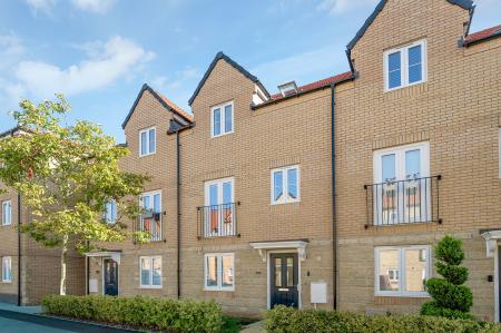 4 bedroom Terraced House to let in Stud Road, Barleythorpe, LE15