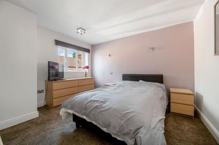 2 bedroom Flat for sale in Station Road, Oakham