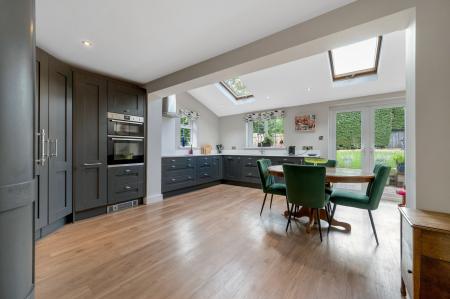 4 bedroom Detached house for sale in Foxhill, Whissendine