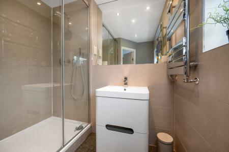 4 bedroom Detached house for sale in Foxhill, Whissendine