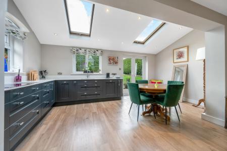 4 bedroom Detached house for sale in Foxhill, Whissendine