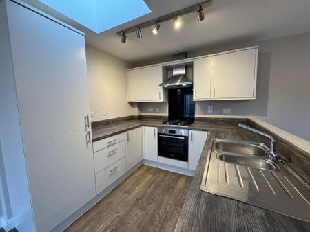 3 bedroom Link detached house to let in Holbrook Way, Barleythorpe, LE15