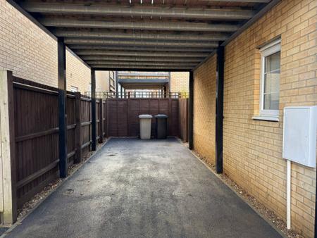 3 bedroom Link detached house to let in Holbrook Way, Barleythorpe, LE15