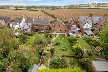 4 bedroom Detached house for sale in Brooke Road, Oakham