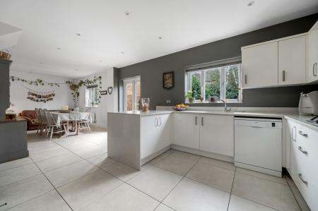 4 bedroom Detached house for sale in Bramble Close, Barleythorpe