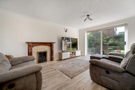 4 bedroom Detached house for sale in Alsthorpe Road, Oakham