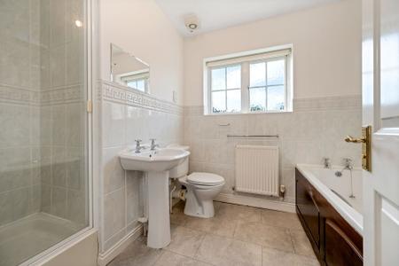 4 bedroom Detached house for sale in Alsthorpe Road, Oakham