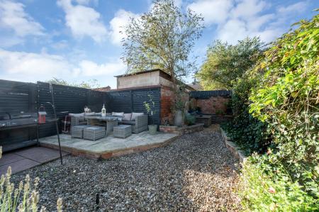 2 bedroom Terraced House for sale in Deans Street, Oakham