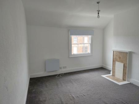 2 bedroom Flat to let in Church Street, Oakham, LE15